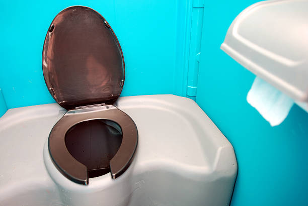 Best Porta potty delivery and setup  in Oak Ridge, NJ